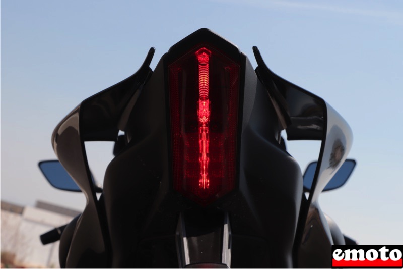 Essai Yamaha R7, 5 points à retenir, yamaha r7 points a retenir de son essai Essai Yamaha R7, 5 points à retenir, yamaha r7 points a retenir de son essai
