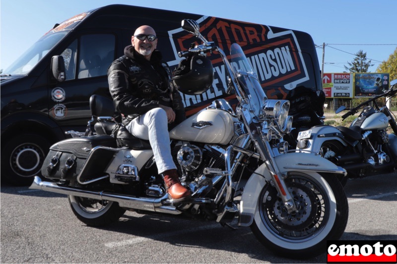Harley-Davidson Road King d'Alain chez H-D Salon de Provence, harley davidson road king dalain chez h d salon de provence