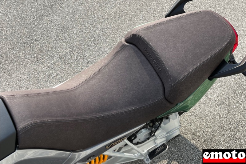 selle agreable et pas trop large pour le pilote selle agreable et pas trop large pour le pilote