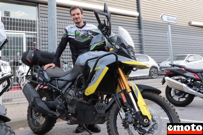 Suzuki V-Strom 1000 de Corentin chez Suzuki à Perpignan, suzuki v strom 1000 de corentin chez suzuki a perpignan