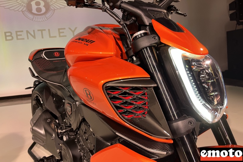 sur la diavel v4 pour bentley mulliner