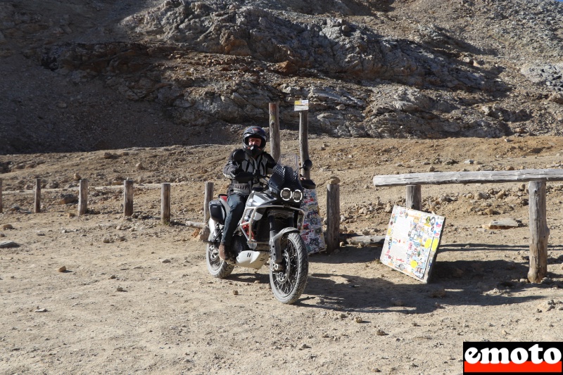 arrivee au col du sommeiller la piste cote francais n existe pas pour les vehicules a moteur arrivee au col du sommeiller la piste cote francais n existe pas pour les vehicules a moteur