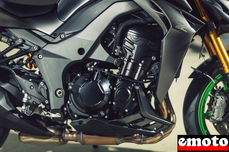 moteur de 1099 cm3 avec une course augmentee de 3 mm moteur de 1099 cm3 avec une course augmentee de 3 mm