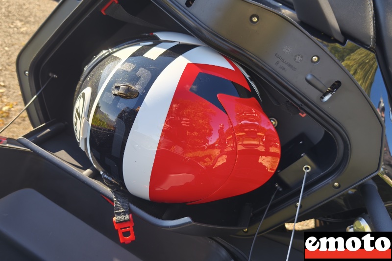 valises de 20 litres qui peuvent accueillir un casque integral