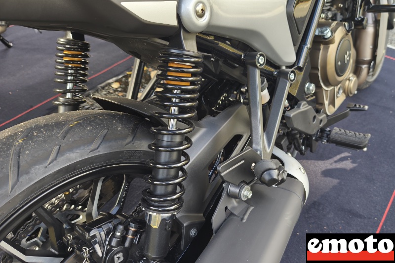 double amortisseur pour la hunk c est souple et confortable