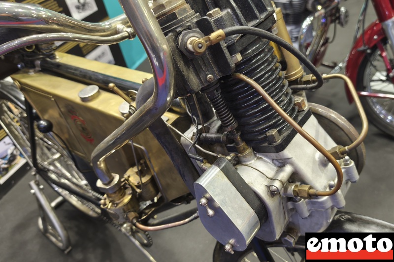 moteur au dessus de la roue avant d une puissance de 1 75 chevaux