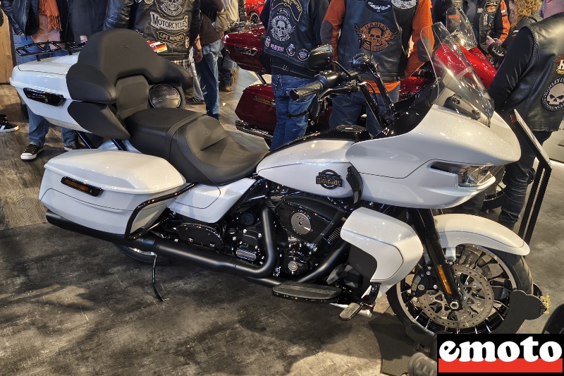 harley davidson road glide limited