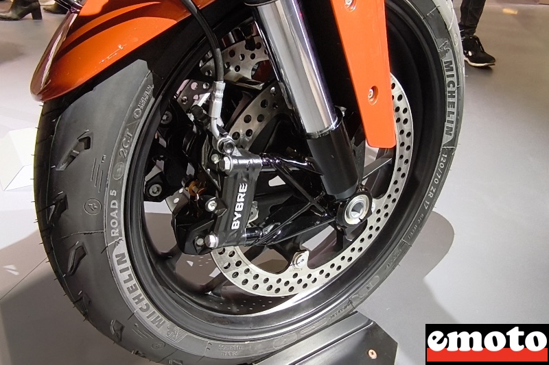 jante a batons de 17 pouces pour l atlas gt jante a batons de 17 pouces pour l atlas gt