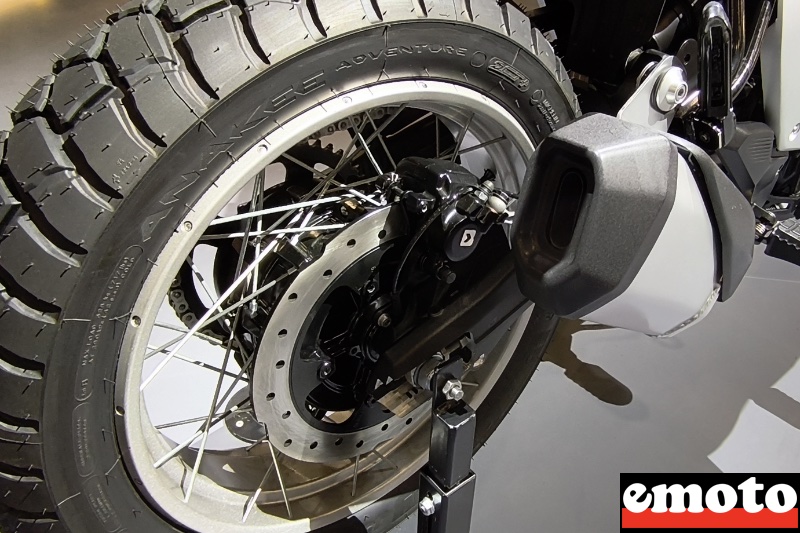 jante a rayons avec pneus tubeless sur l atlas jante a rayons avec pneus tubeless sur l atlas