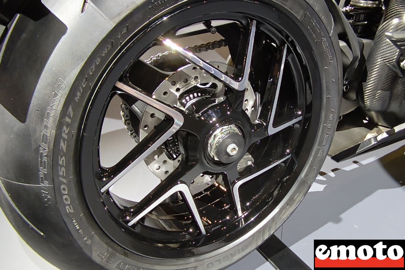 jante sur le monobras des manx