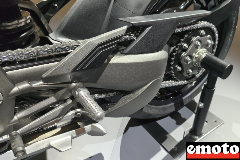 monobras ici sur la norton manx r