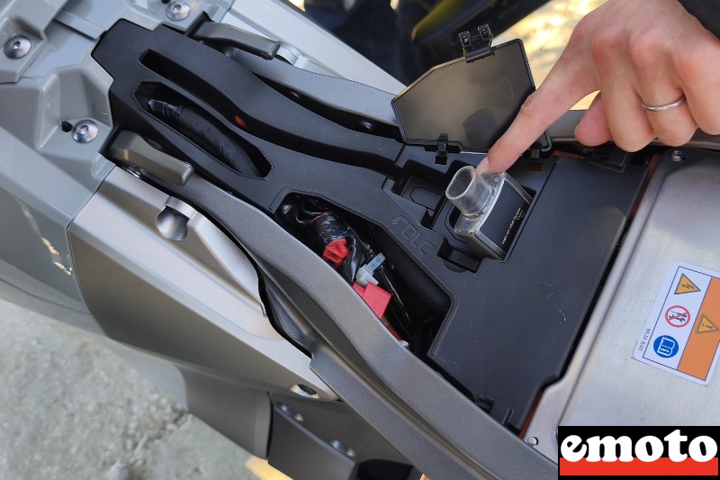 prise usb c sous la selle