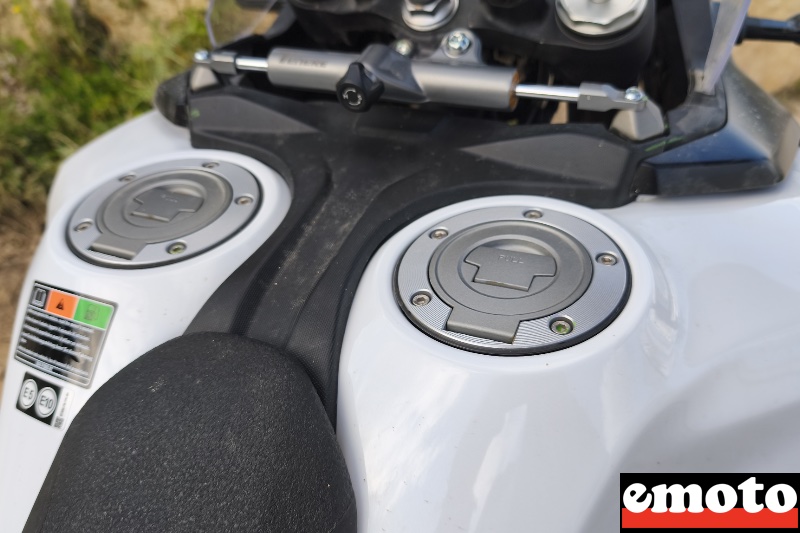 bouchons de reservoir separes pour des reservoirs separes eux aussi