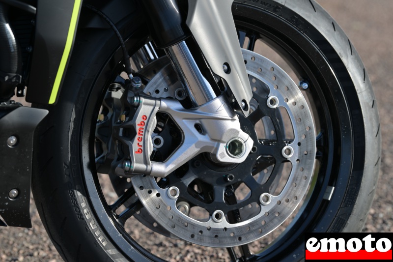 freinage brembo tres efficace sur cette grosse fourche marzocchi de 50 mm freinage brembo tres efficace sur cette grosse fourche marzocchi de 50 mm