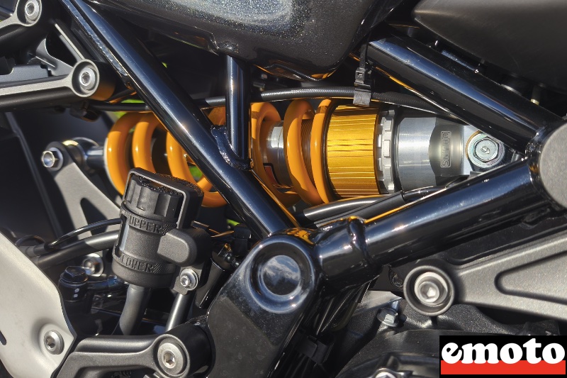 amortisseur ohlins de serie sur cette z900 rs se