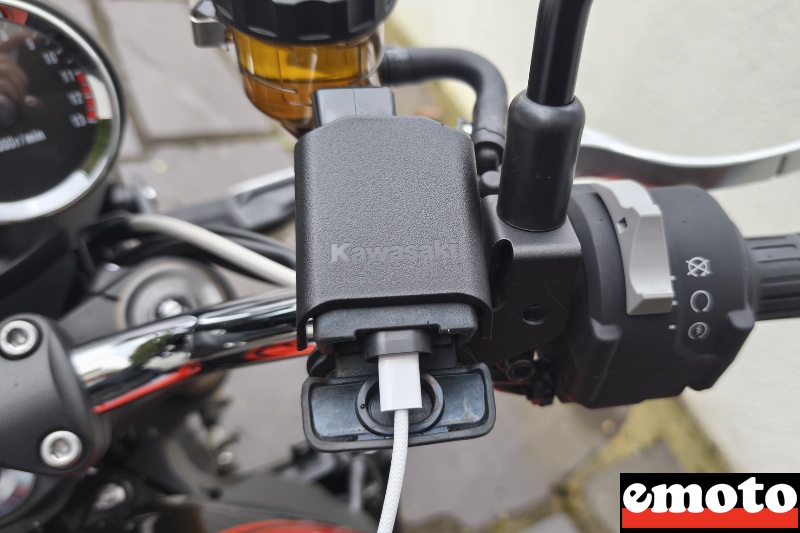 integration toujours aussi peu discrete du port usb